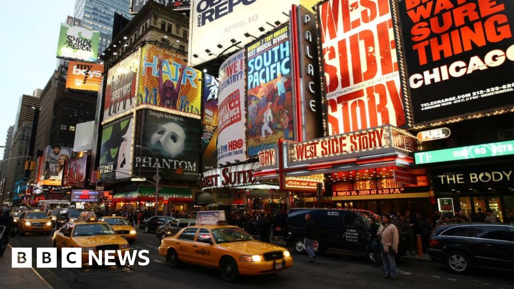 Забастовка на Бродвее предотвращена через несколько часов после голосования за забастовку