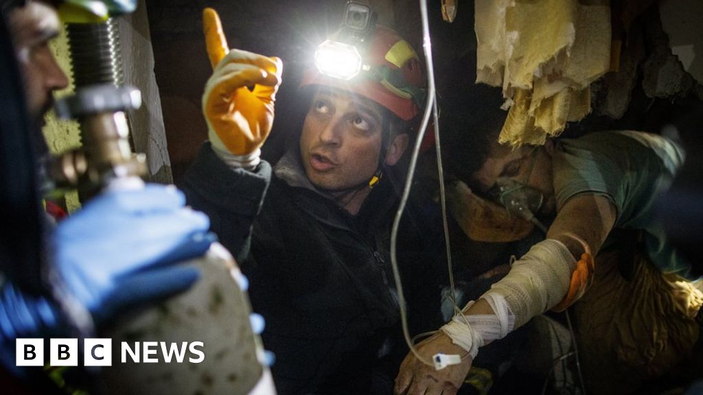 Albania earthquake: Rescuers search into the night after deadly tremor