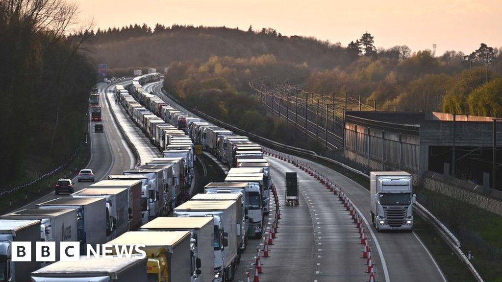 Hauliers want priority for perishable goods at Dover