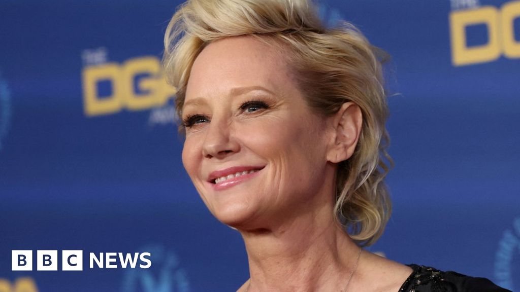 Anne Heche: US actress not expected to survive, says family.