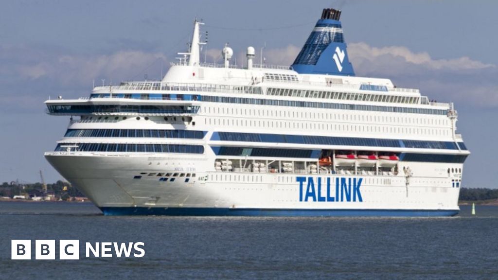 Cornwall G7: Police hire cruise ship to house officers - BBC News