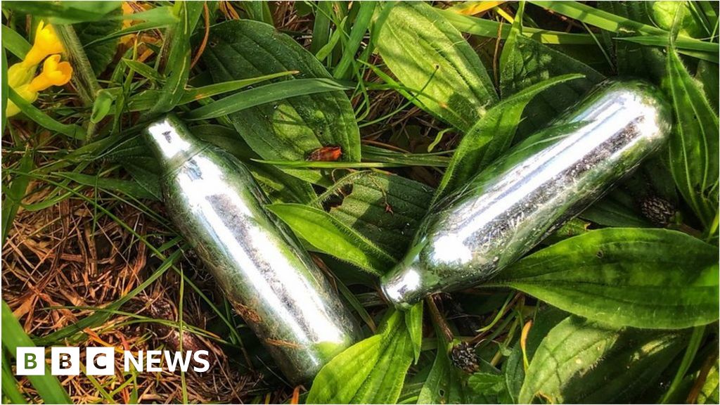 Nitrous oxide: Laughing gas to be illegal by end of year