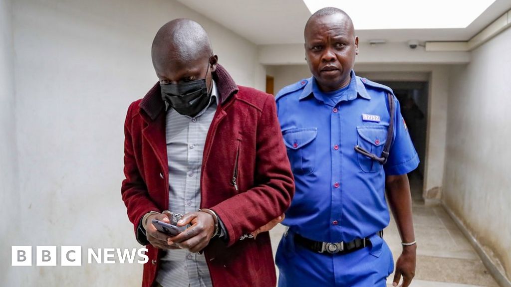 Кенийски болничен служител, който беше заловен от BBC да продава