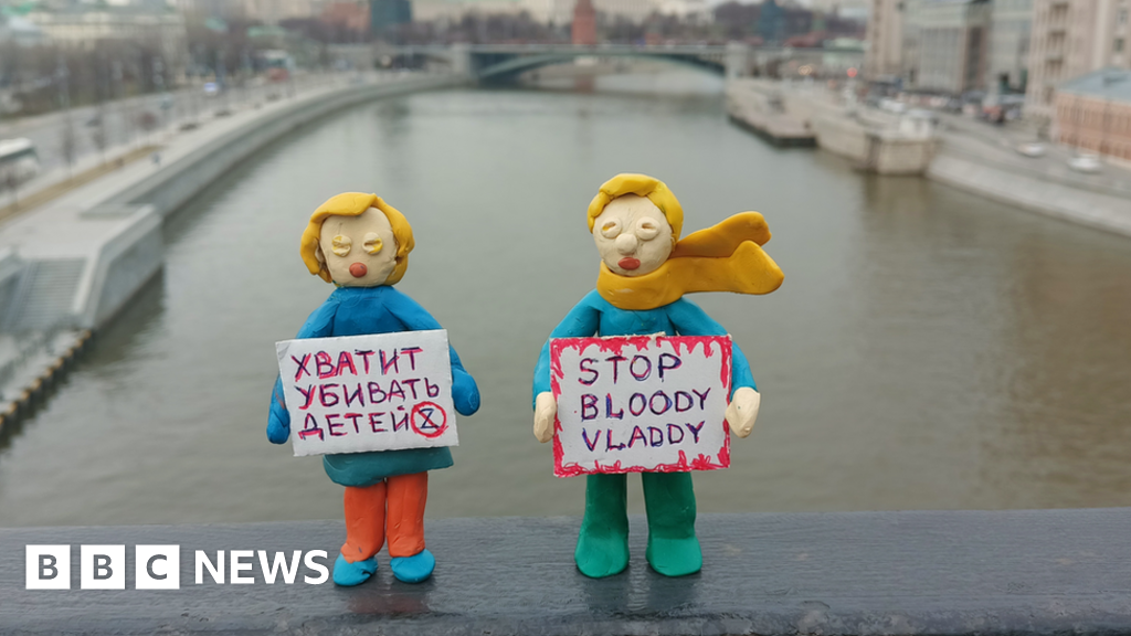 Война в Украйна: руснаците организират пластилинови протести, за да се противопоставят на войната