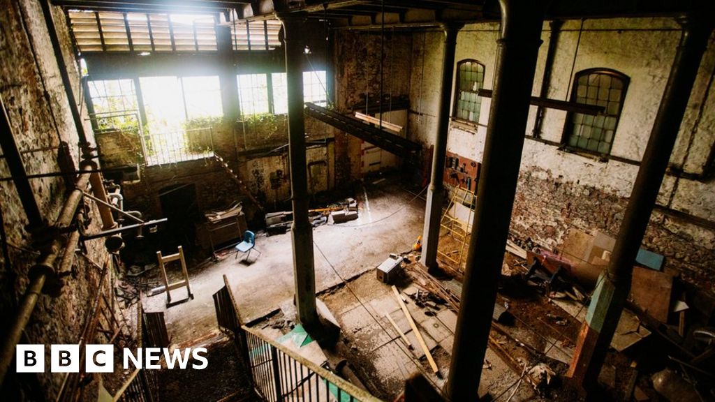 Jacob Wells Baths in Bristol gets £56k towards repairs BBC News