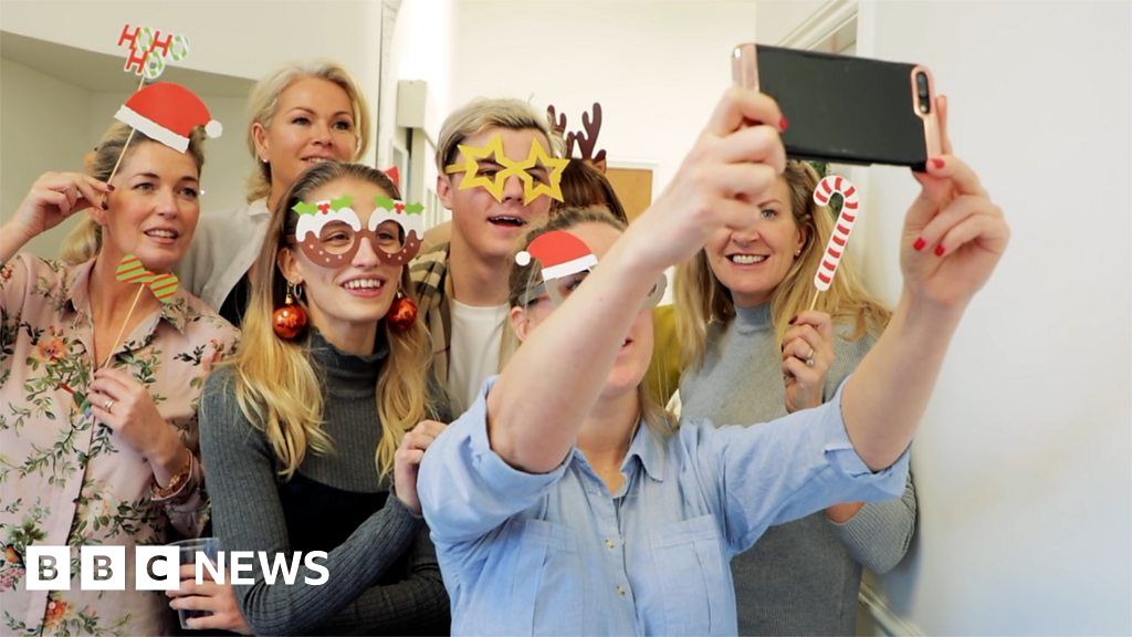 Covid: Are Christmas parties being cancelled over Omicron?