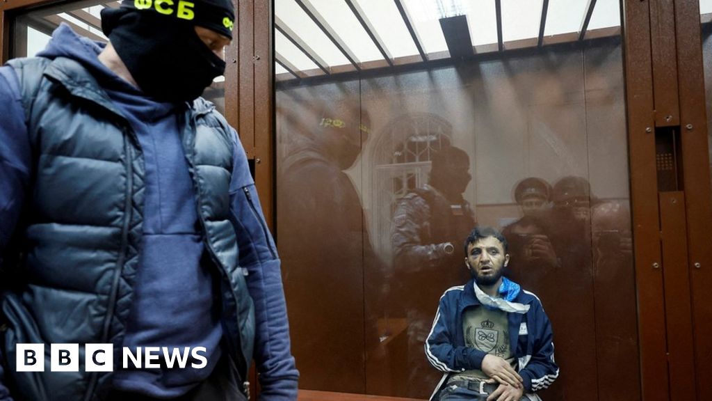 Attacco Mosca: il tribunale russo accusa quattro uomini di aver commesso atti terroristici