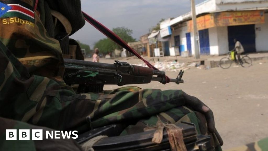 South Sudan troops killed 50 civilians by suffocation - report - BBC News