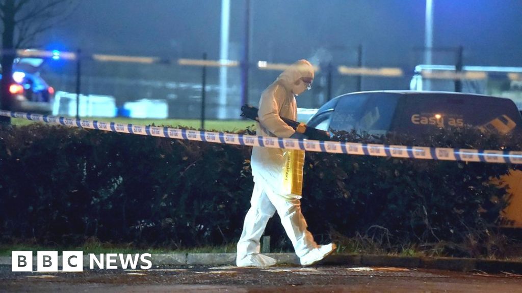 Omagh shooting: Police launch attempted murder inquiry after officer attacked
