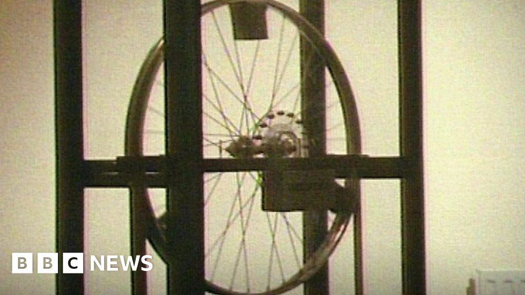 The unsolved secret of David Jones' perpetual motion machine BBC News