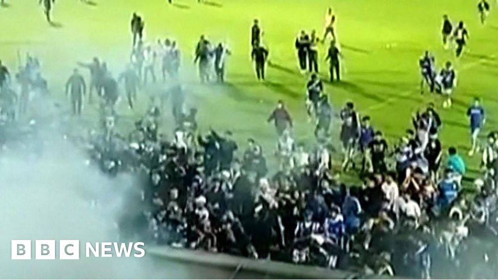 Scores killed at Indonesia football match