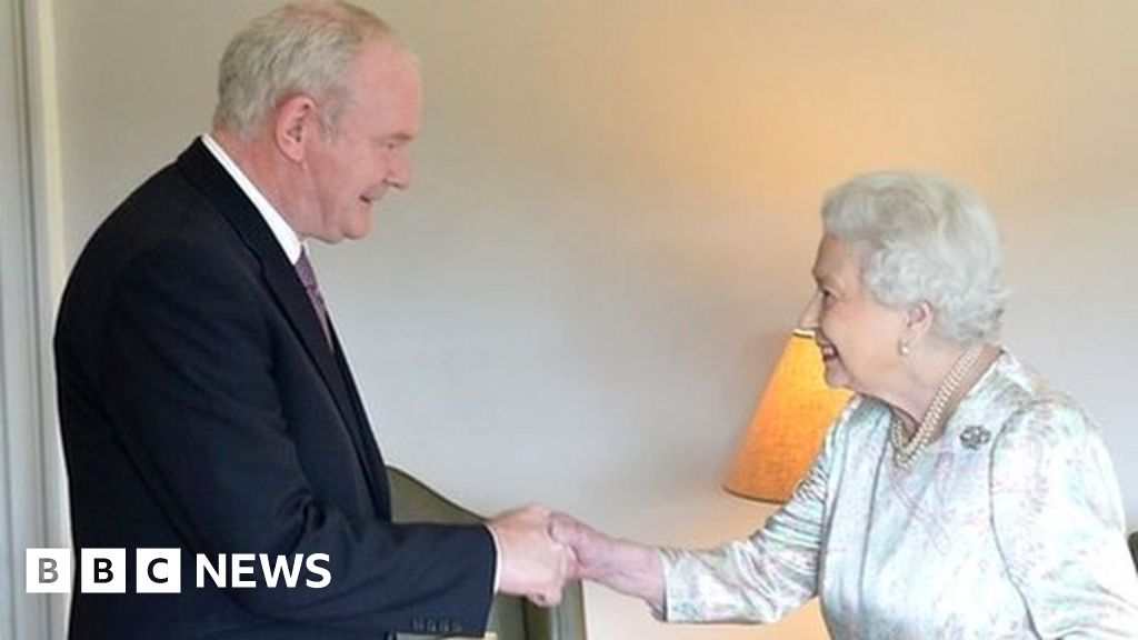 'I'm still alive' Queen Elizabeth quips on NI visit BBC News