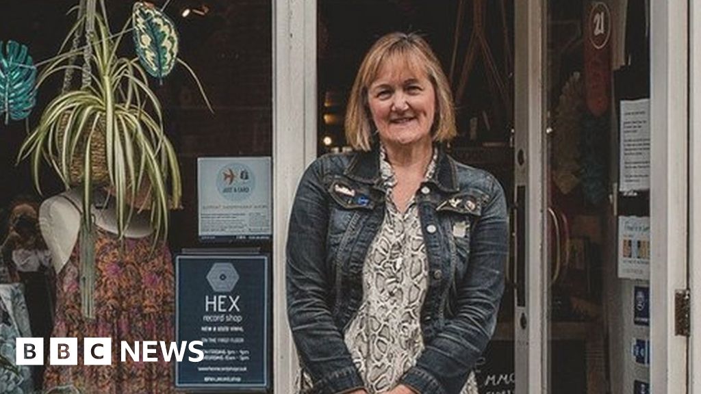 'I will still ask staff to isolate despite Covid rule change'