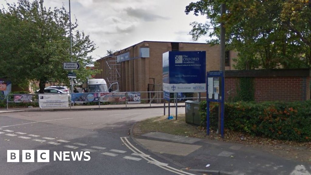 pupils-worried-to-attend-inadequate-oxford-school-bbc-news