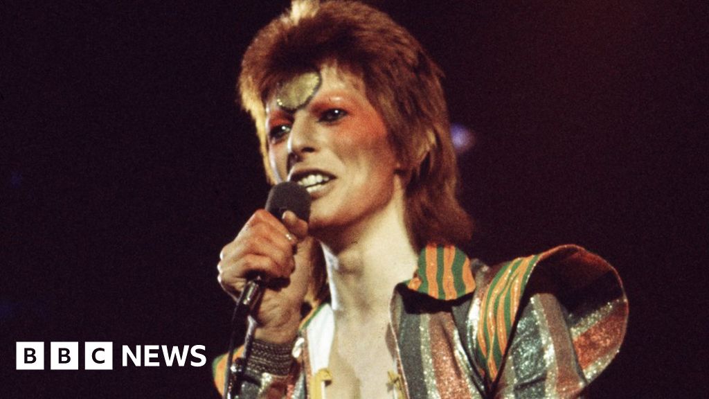 David Bowie’s handwritten Jean Genie lyrics sold for £57,000