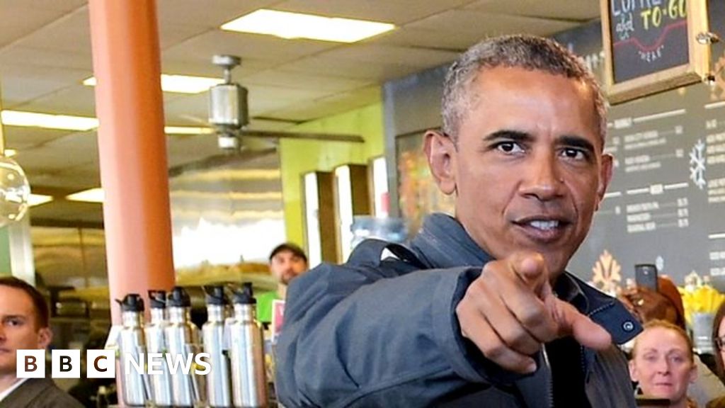 President Obama buys up cinnamon buns at Alaska cafe BBC News