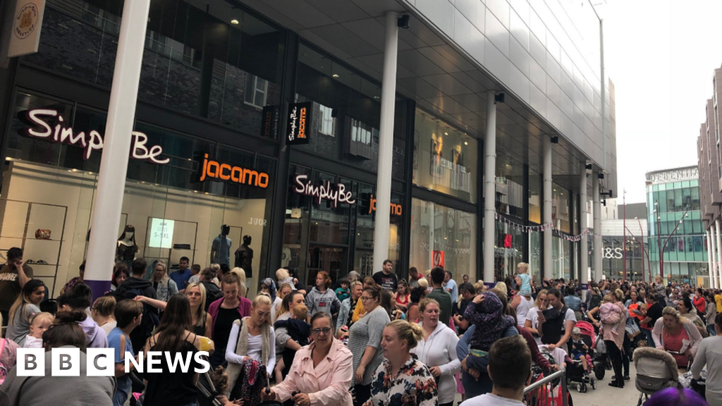 Build-A-Bear shops stuffed amid offer chaos
