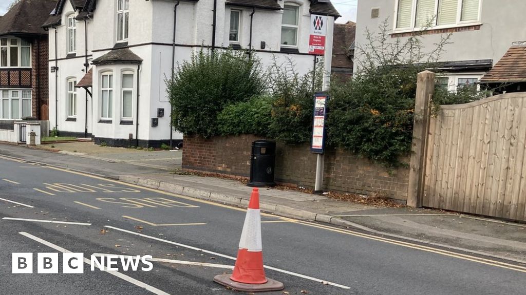 Coventry Resident Puts Out Traffic Cones On Accident Road Bbc News