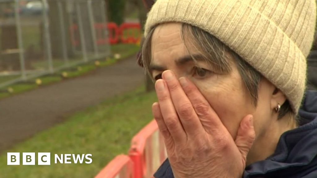 Wellingborough Protesters arrested as ancient trees cut down BBC News