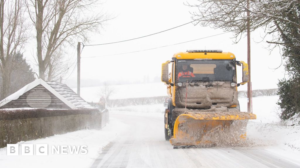 Snow Suffolk Covid vaccination centres and schools close due to Storm
