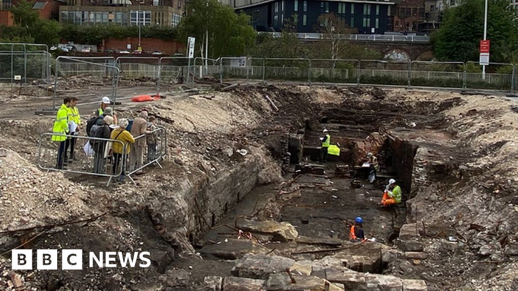 Rotherham: Experts uncover 19th Century artefacts at supermarket site