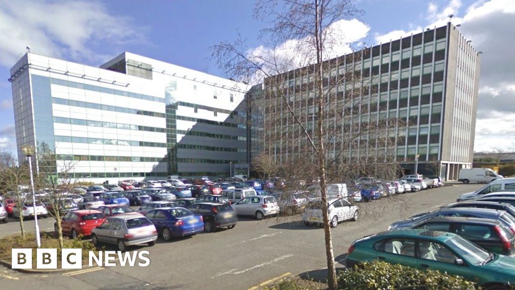 Lowpaid Fife Council workers win equal pay settlement BBC News