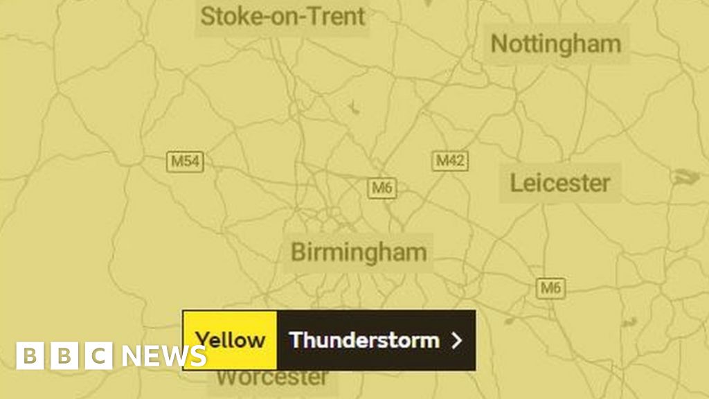 Thunderstorm warning issued across West Midlands - BBC News