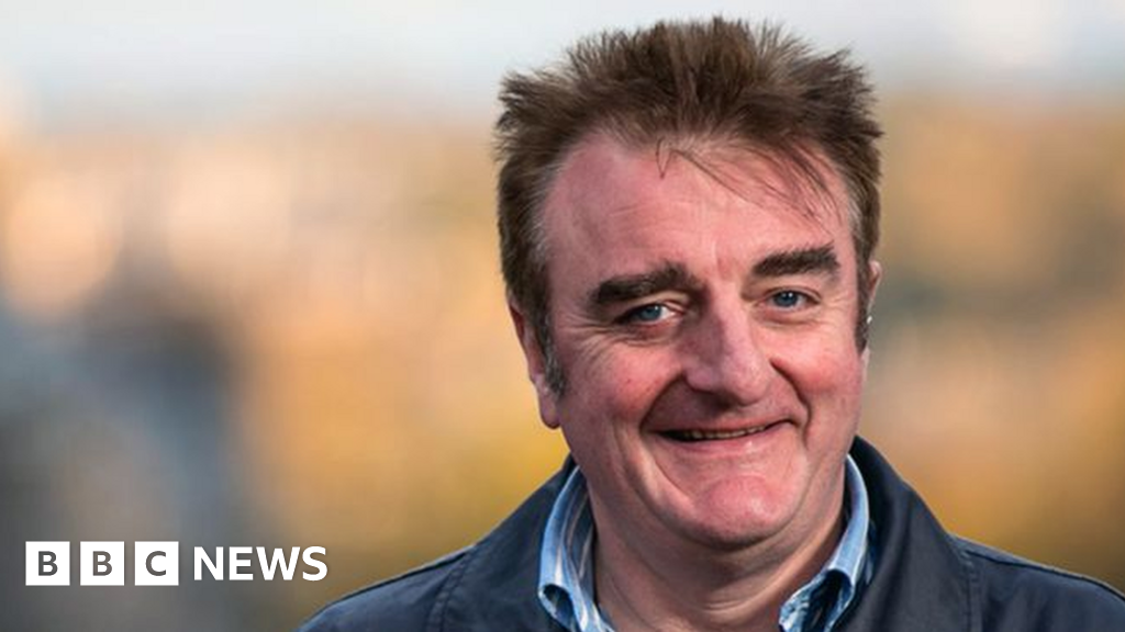 Man admits online shoot threat to SNP politician Tommy Sheppard - BBC News