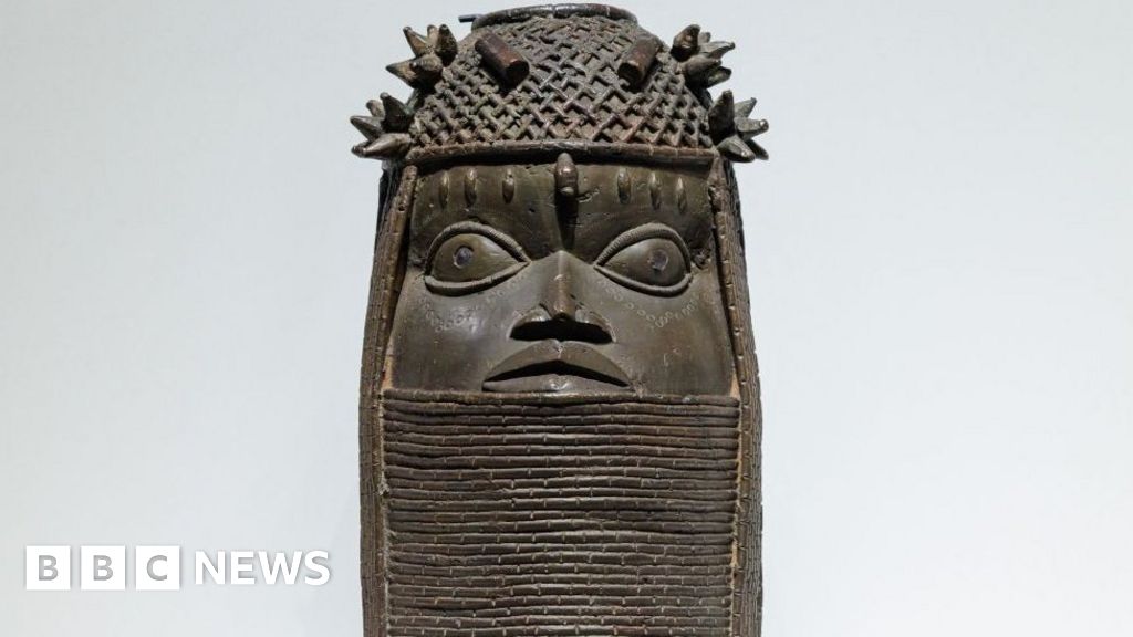 Nigeria Benin Bronzes: Buhari declaration ‘blindsides’ museum officials