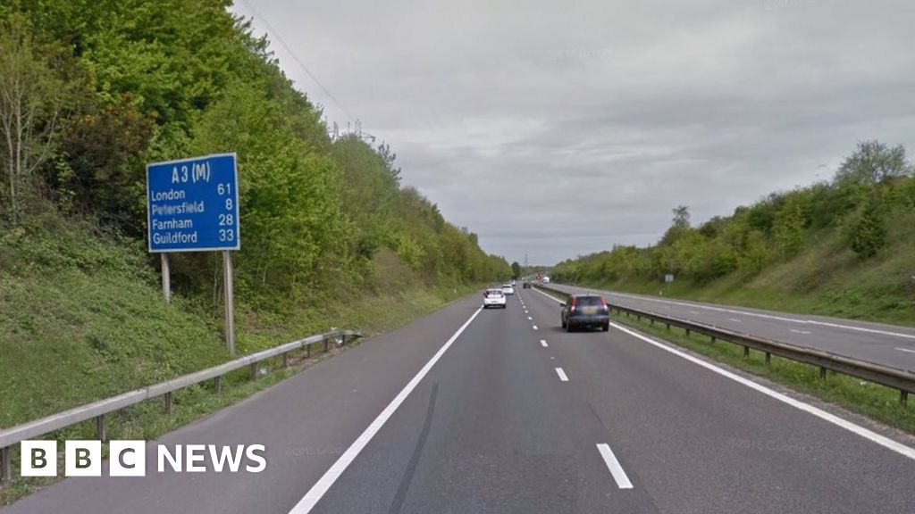 Man killed walking along A3 in Waterlooville - BBC News