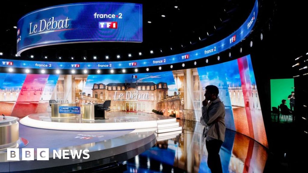 French election: Macron and Le Pen to clash in TV presidential debate