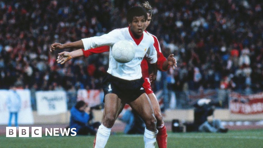 ExLiverpool player Howard Gayle turns down MBE BBC News