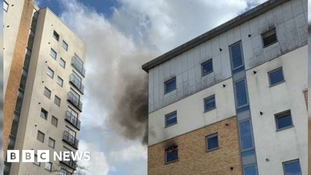 Man charged with arson over Basingstoke flat fire BBC News