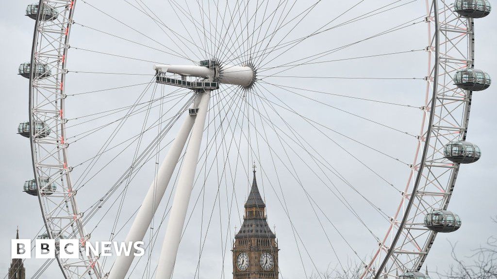 Merlin Entertainments  London Eye turns Green for 'Green Friday
