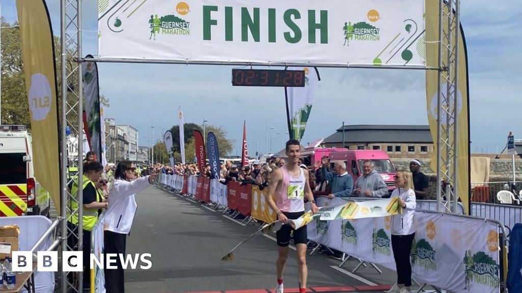 Guernsey Marathon brings global runners to island - BBC News