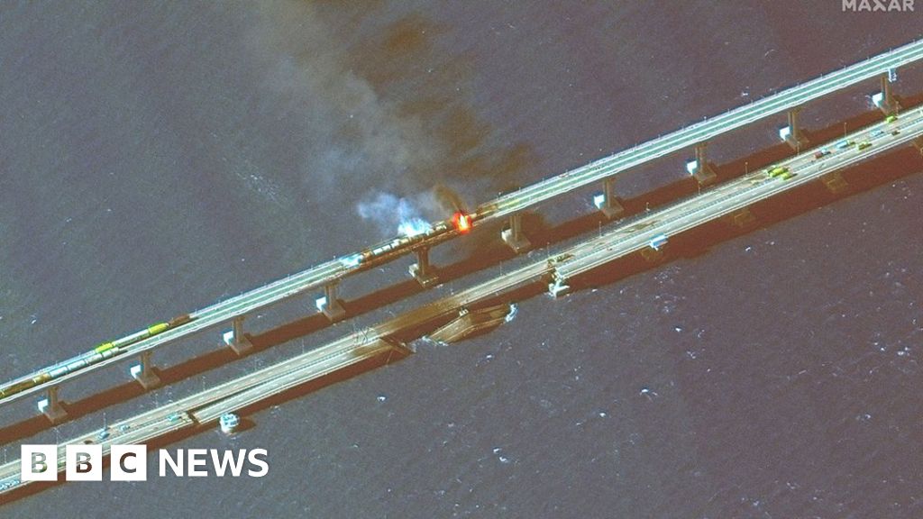 Crimea bridge: Russia ramps up security after blast