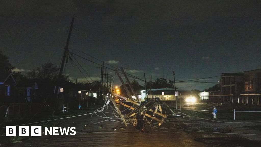Deadly Winter Storm And Tornadoes Hit Us Seven States Without Power Bbc Techosubz
