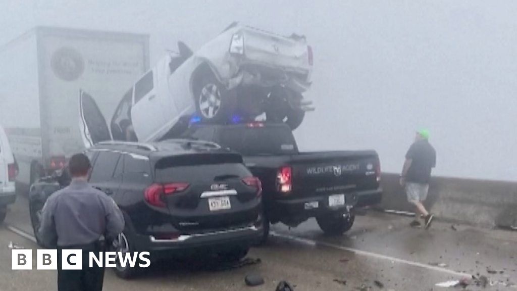 'Super fog': At the scene of deadly 158-car pile-up near New Orleans