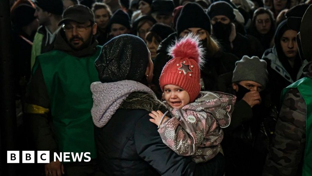 A small Ukrainian city becomes a waypoint for thousands on the move