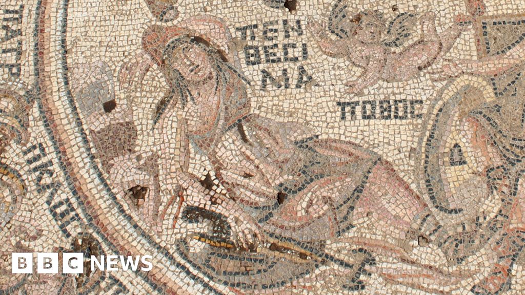 rare-roman-mosaic-found-in-rastan-syria