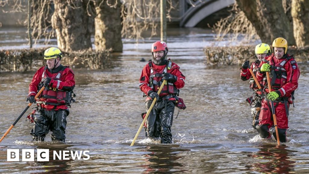 UK set for cold snap after weekend of floods