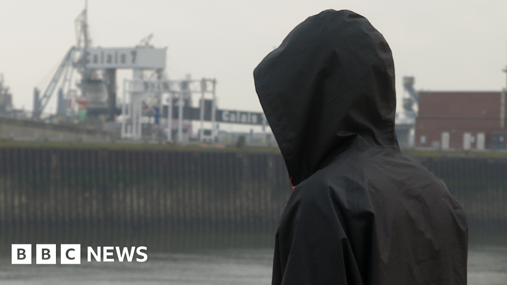 Teenager describes chaos at launch of Channel deaths boat