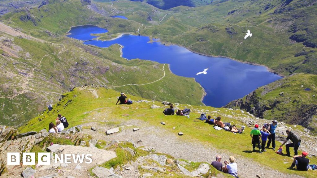 Warning Snowdon summit 'covered in human ashes' BBC News Warning Snowdon summit 'covered in human ashes' BBC News