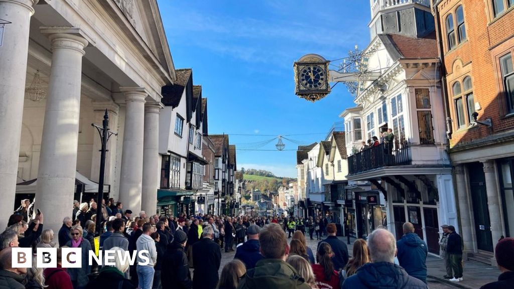 Armistice Day South East stops to pay respects BBC News