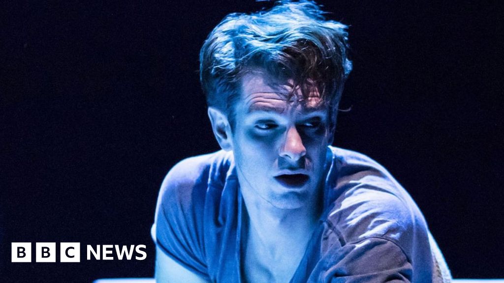 Angels in America 8 reasons why it feels like heaven BBC News