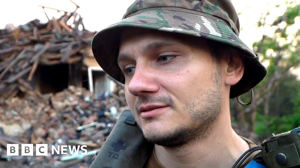Украйна: Войниците, които не могат да напуснат фронтовата линия, докато войната не свърши