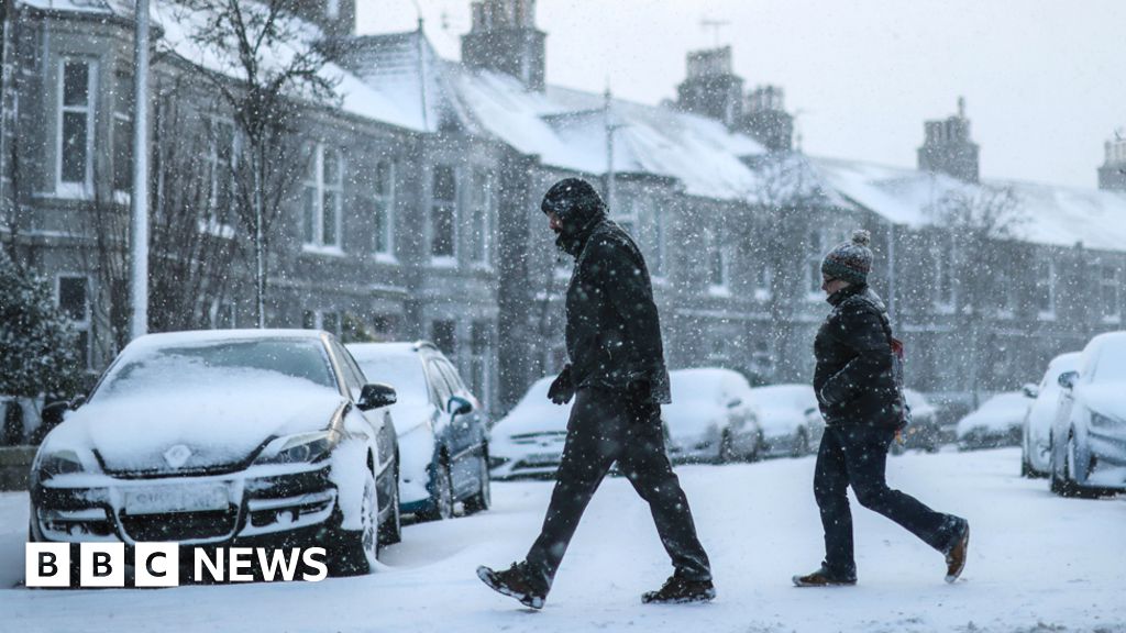 Meteo nel Regno Unito: scuole chiuse a causa dell'esplosione artica che porta neve e ghiaccio