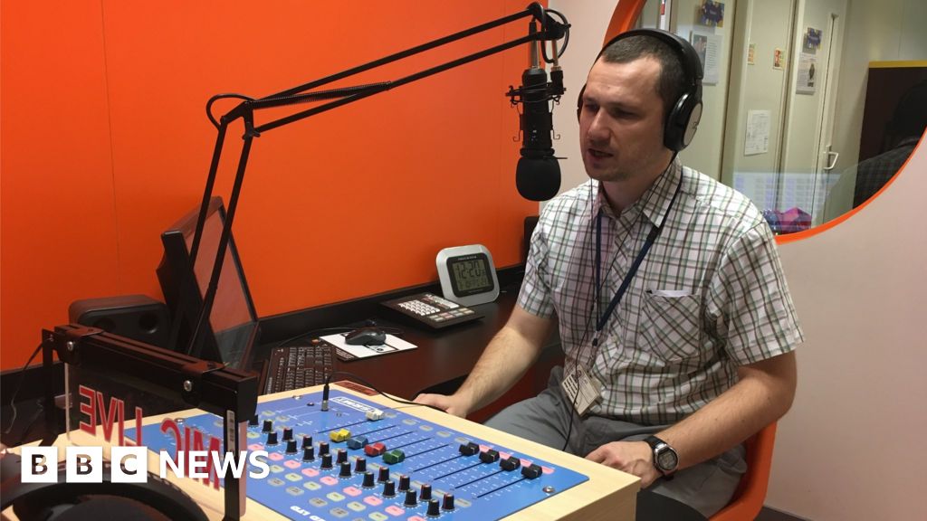 Bradford school broadcasts announcements in Polish BBC News