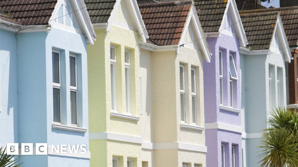 Brighton Council tax on second or empty homes to double BBC News