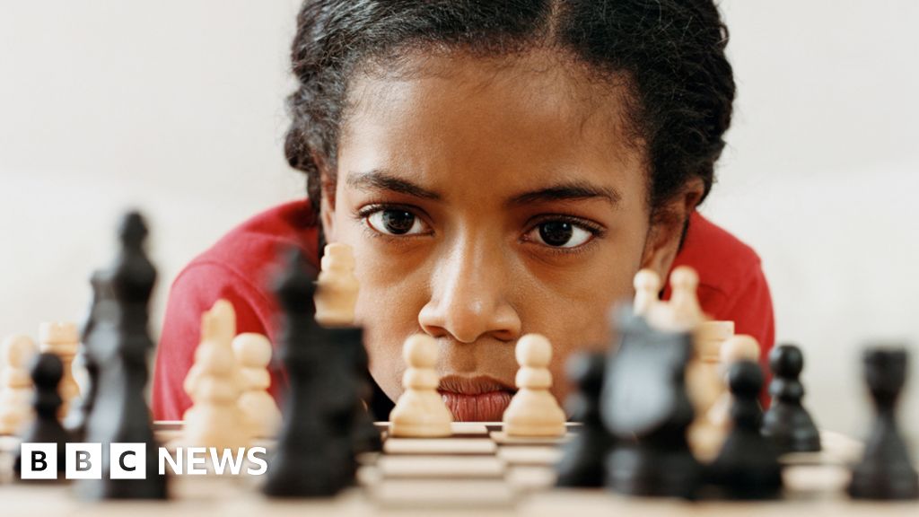 Should every child be made to play chess? - BBC News